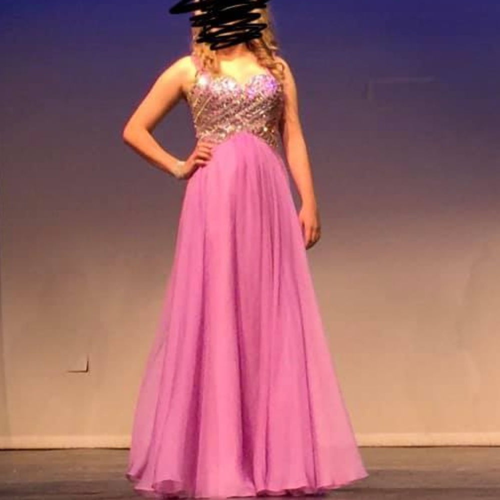 Prom dress / evening gown